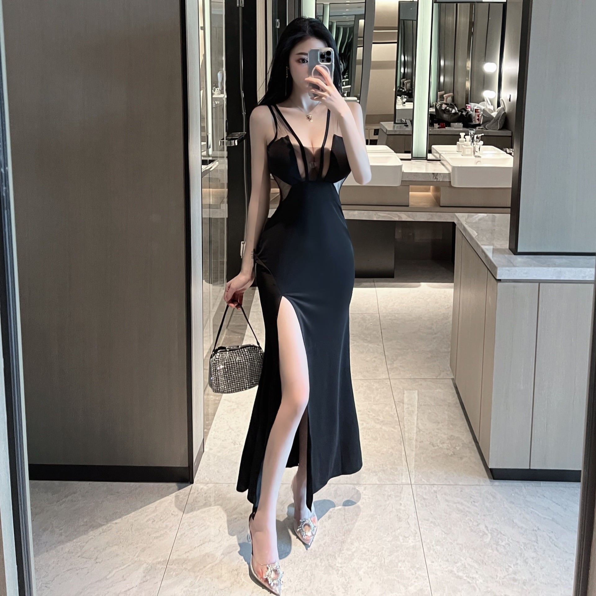 【新作】【送料無料】 2023 夏の新スタイル韓国スタイル中空胸露出セクシーなエレガントなスリットハイウエストスリムサスペンダードレス 6085 0162380854851