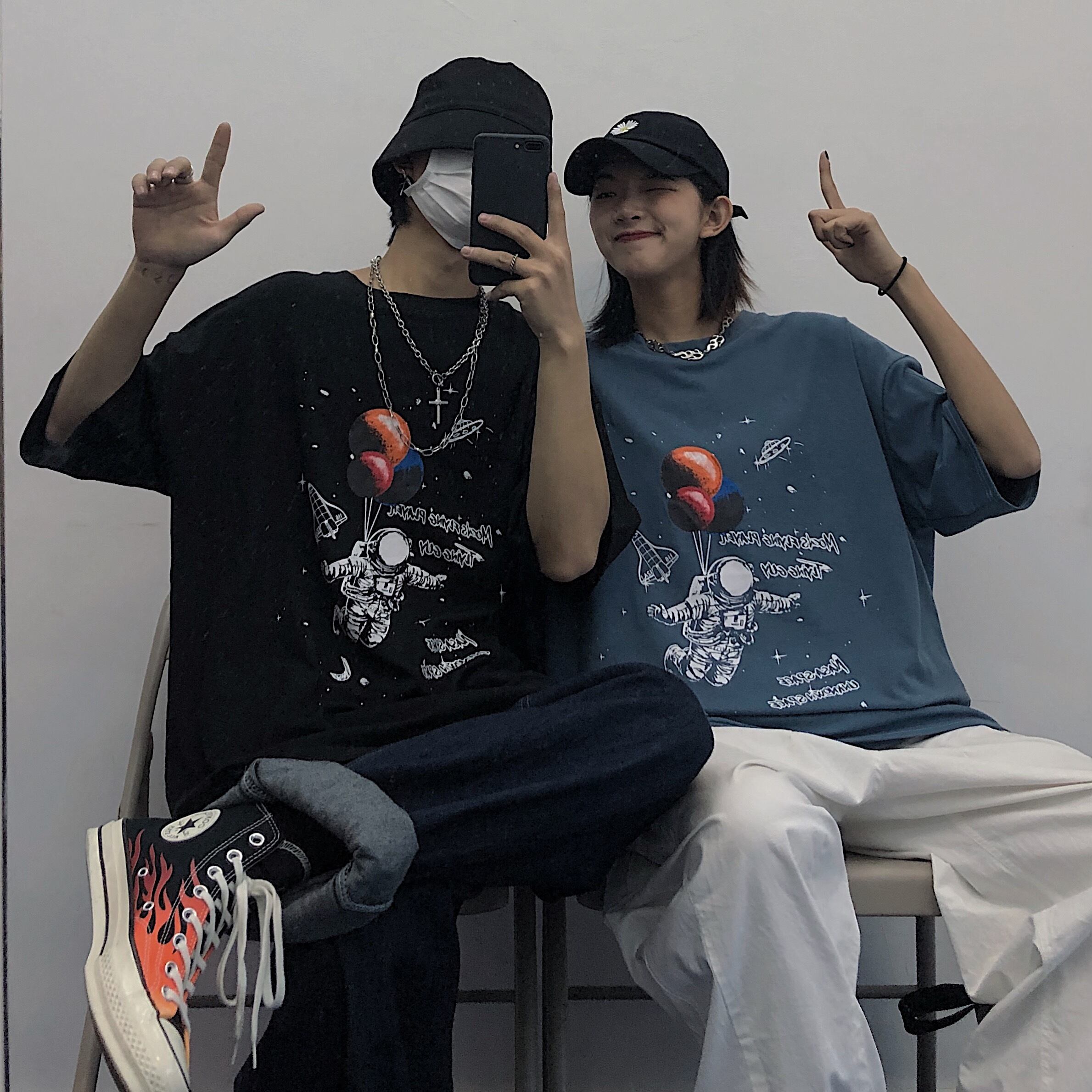 送料無料】KOREAアースプラネットプリントルーズ半袖スリーブTシャツ