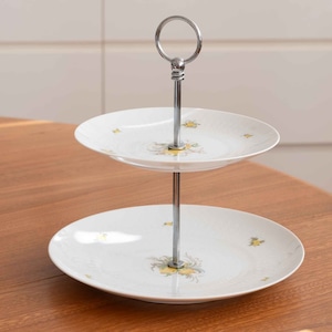 ケーキスタンド3　ロマンスシリーズの「イエローローズ」パターン　　