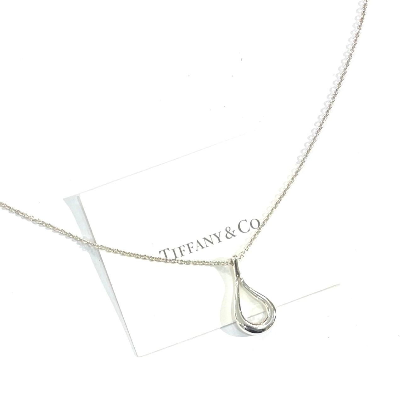 限定価格【TIFFANY&CO.】2696 艶やか曲線美、余白。オープンティア