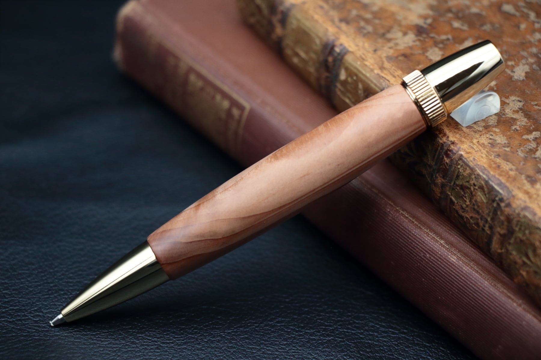 悠久の時を越える平和の木・メタセコイア ゴールド金具・Chouette」木