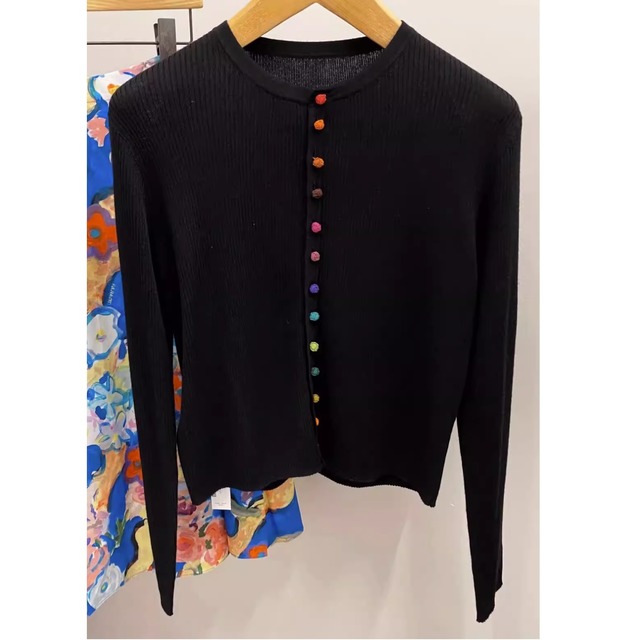 black cardigan with Chinese buttons 〈t101789〉