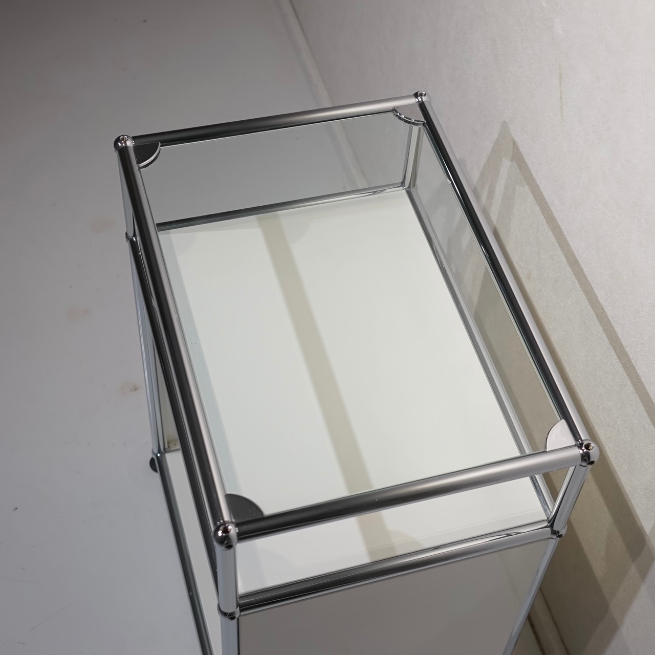 USM Haller ハラー キャビネット サイドボード 1列2段 ユニットラック シェルフ 棚 収納 ホワイト 白 モダン ミニマル ホテルライク