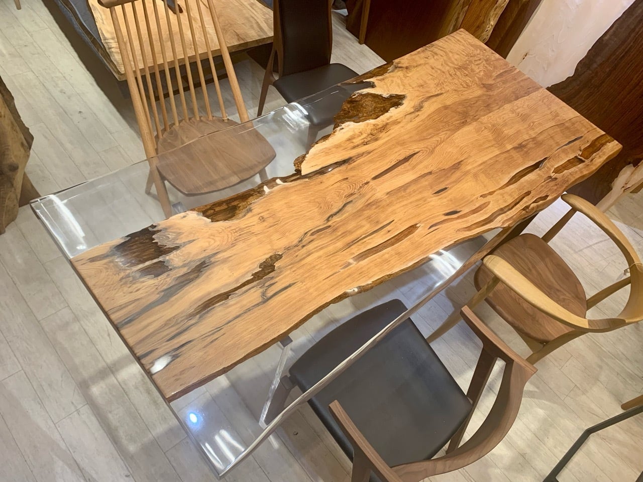 屋久杉 レジンテーブル 2000×890-840-910×45 211247 | 千年家具 - 一枚  