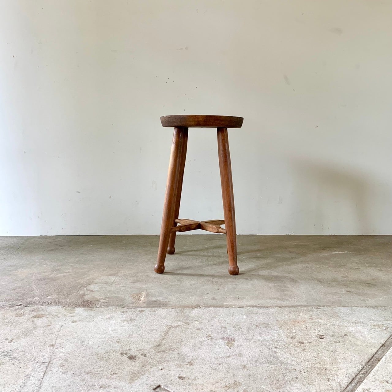 554　丸椅子　木のスツール　古家具