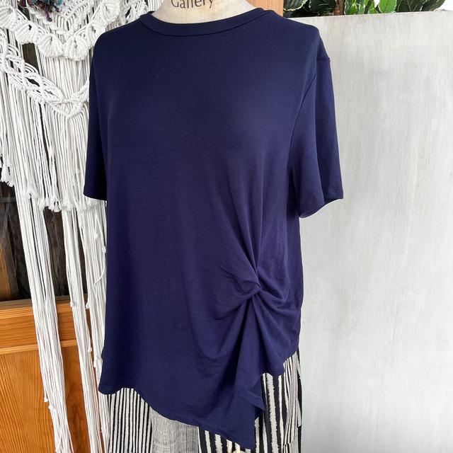 美シルエットデザインティシャツ