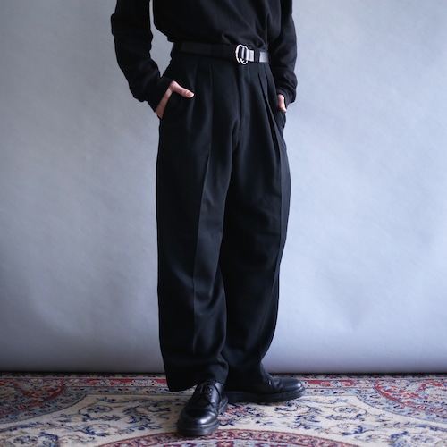 "GIORGIO ARMANI" 2-tuck tapered silhouette black wide slacks（made in italy）