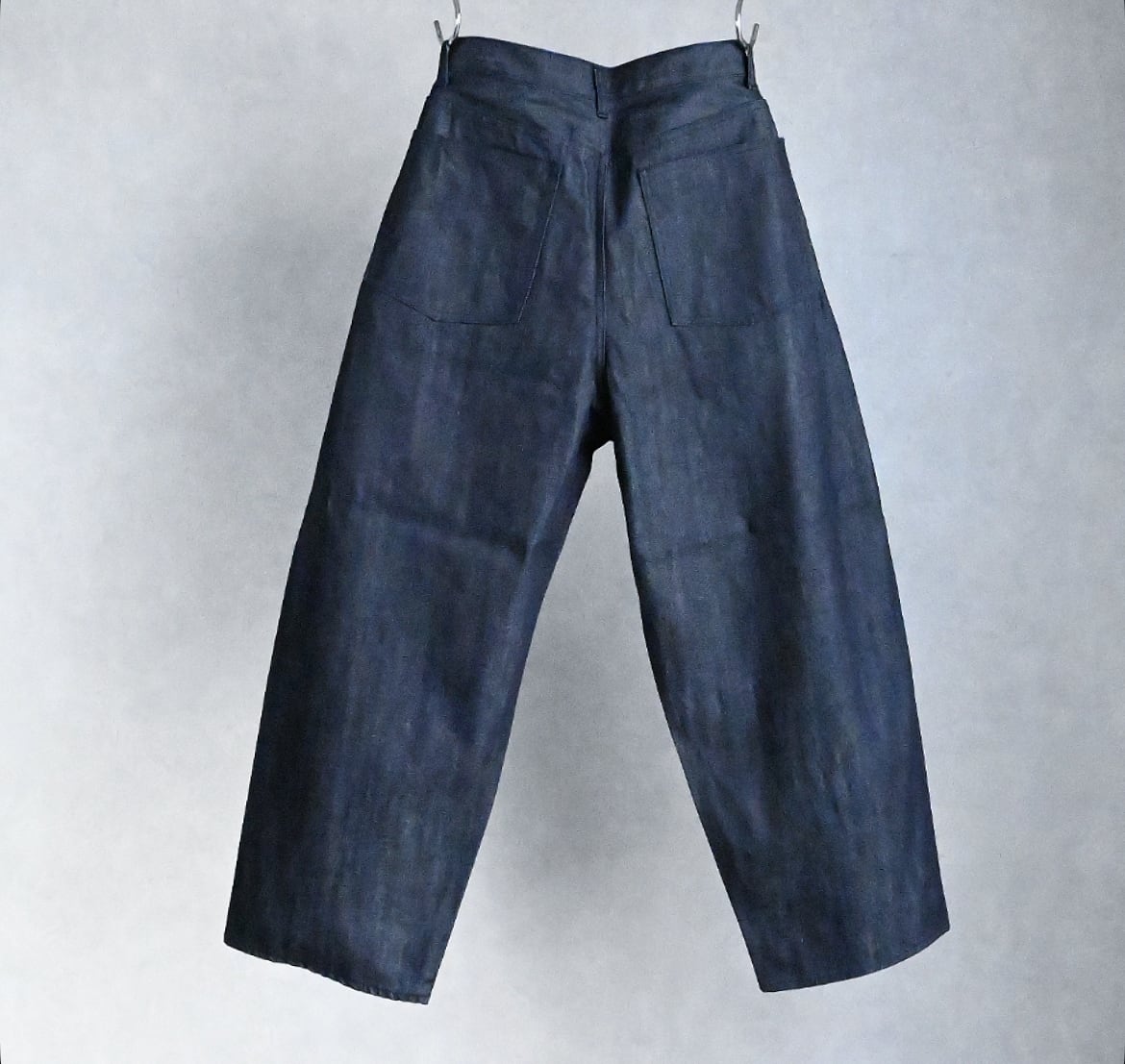 26SS新作【STILL BY HAND】ディープタック ワイドデニムパンツ 26SS》【STILL BY HAND】DEEP TUCK WIDE DENIM PANTS スティルバイ