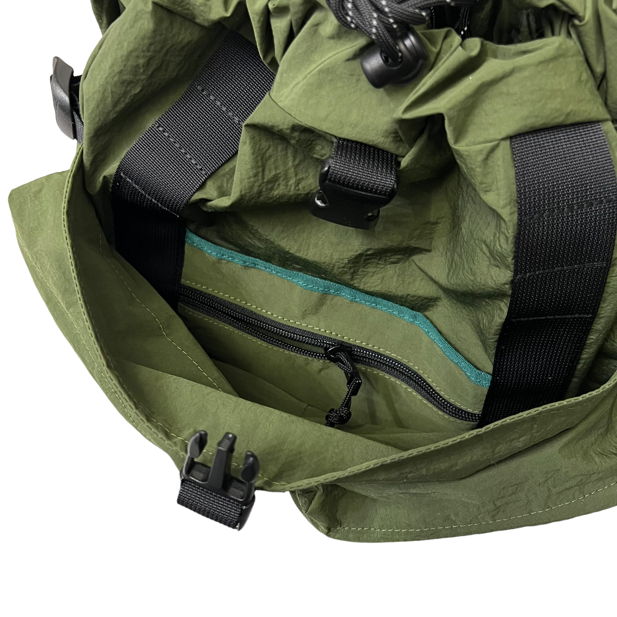 NOROLL / EMPTY HANDED PACK OLIVE | THE NEWAGE CLUB powered by BASE