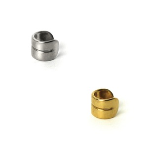 VUC-08-001 "moments" earcuff