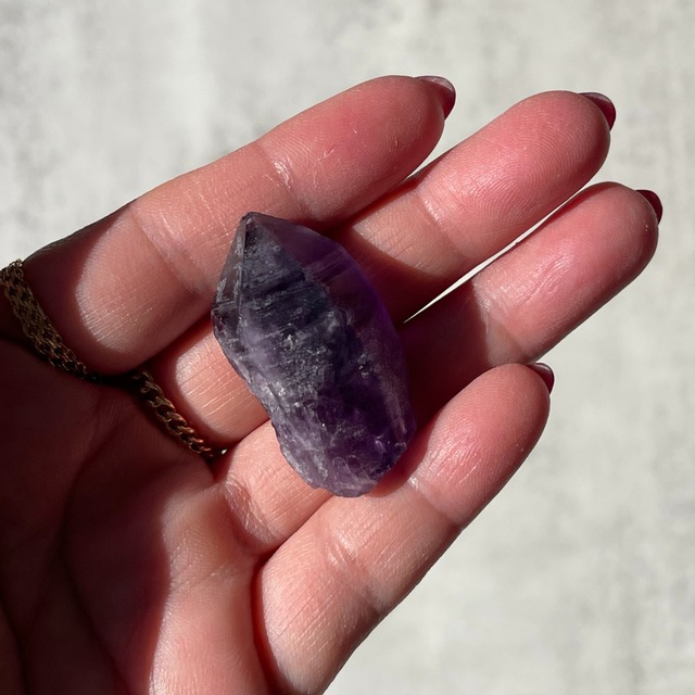 【ナイジェリア・チュチュクリフ産 アメジスト】tutu cliff ② 鉱物 天然石 パワーストーン