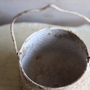 植木鉢　ハングラウンドポットDGY　吊り下げもできる２WAY　シャビーシック穴あり　UF532