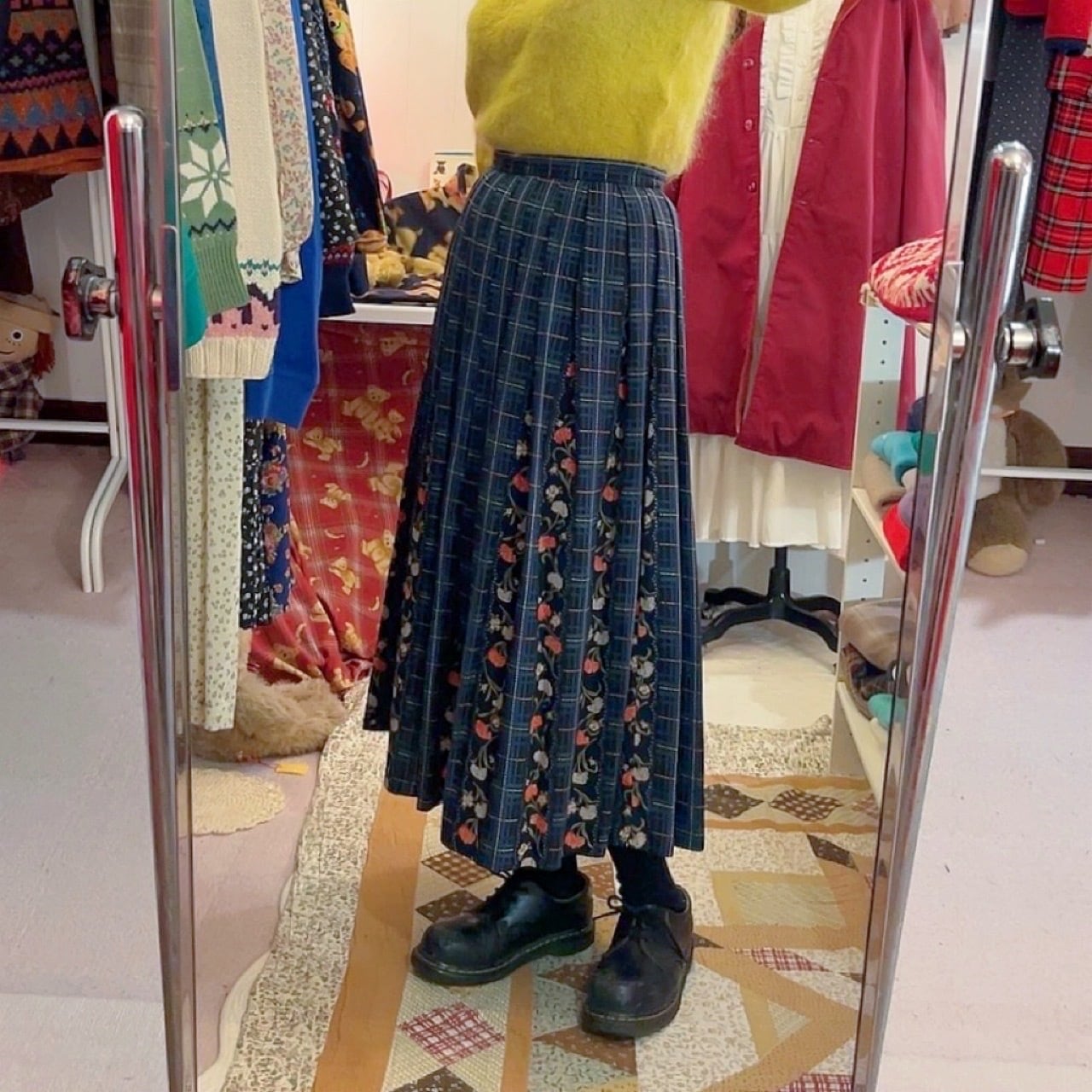 blue check flower tuck skirt