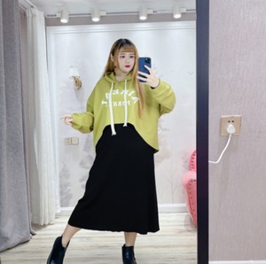 トップス デート パーカー フーディー 袖あり 長袖 かわいい 大人可愛い きれいめ シンプル カジュアル 大人 上品 おしゃれ お洒落 主役級 存在感 春 秋 10代 20代 30代 レディース 女性用 OL 学生 デート お出かけ 公園デビュー 女子会 休日 イベント 旅行 着回し 普段使い ファッション コーデ 楽ちん モテ トレンド 流行 インスタ映え XL 2XL 3XL 4XL 大きいサイズ 大きい 大きめ ビッグサイズ ゆったり ゆる 黒 ブラック
