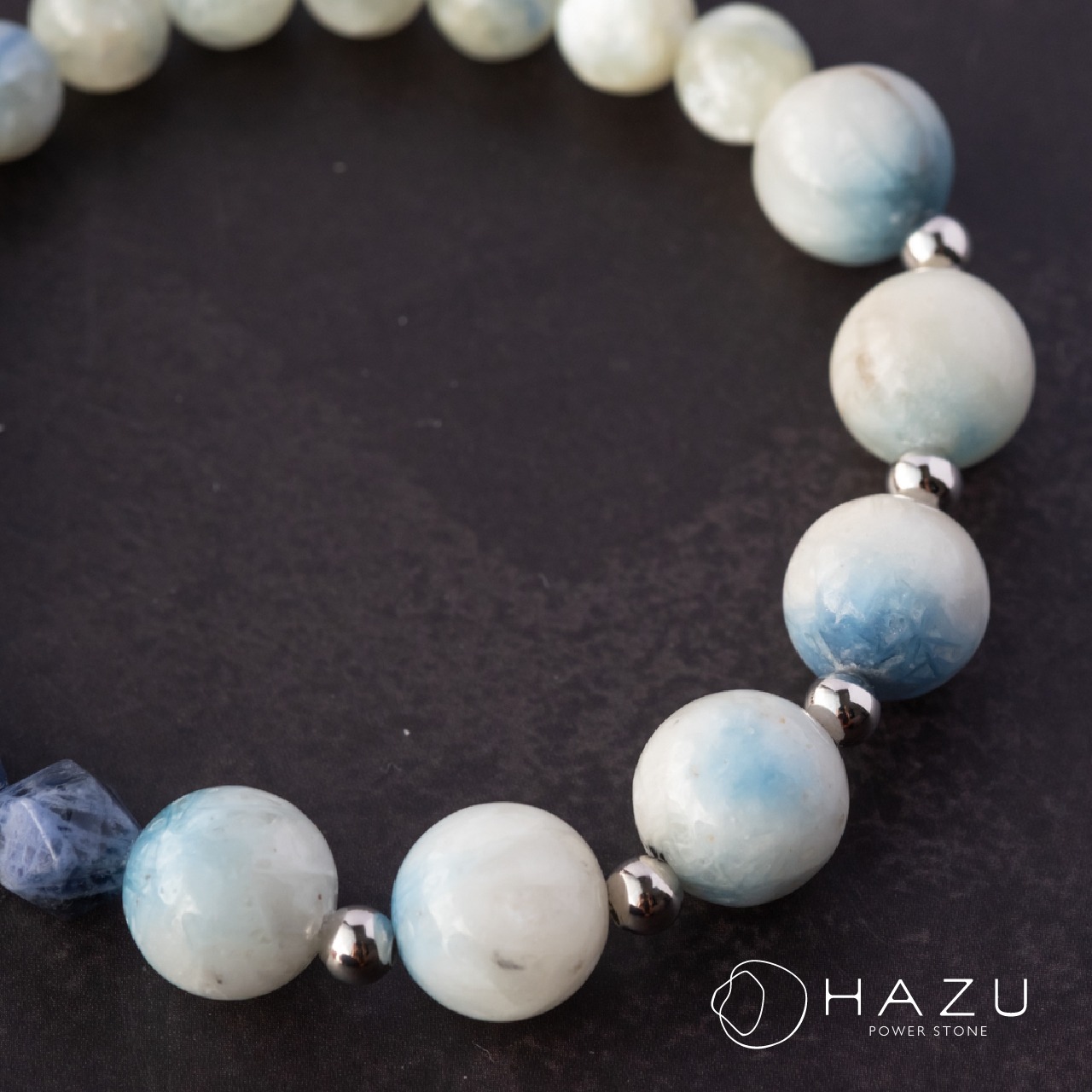 癒しと人気アップの個性派ブレス［アラゴナイト／カイヤナイトインフックサイト／ソーダライト］