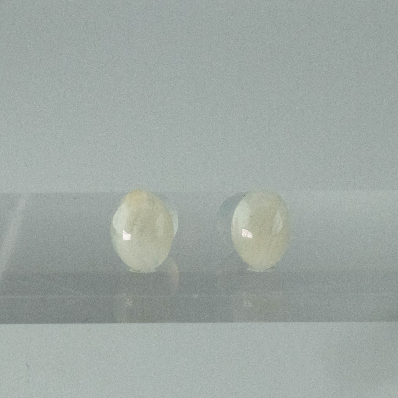 　メノウ　チタンポストピアス