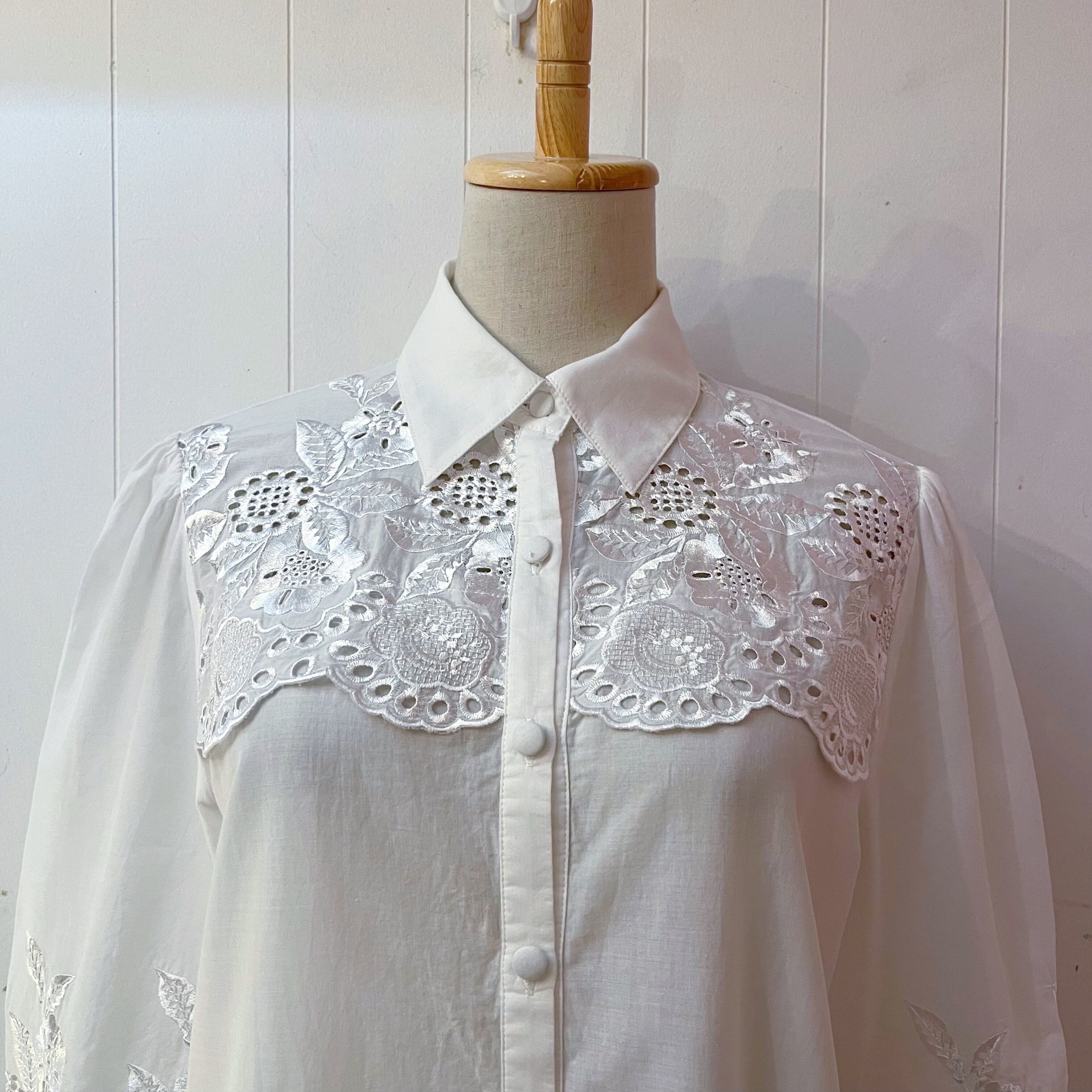 flower embroidery white blouse