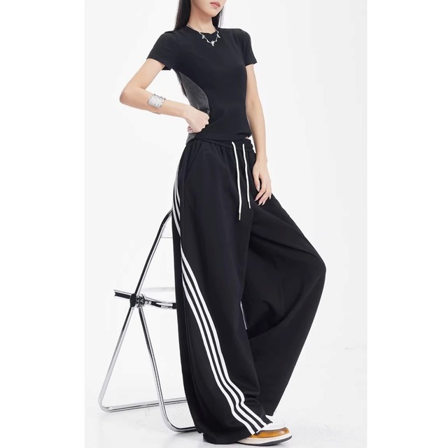 サイドライントラックワイドカーブパンツ 1col   R01868