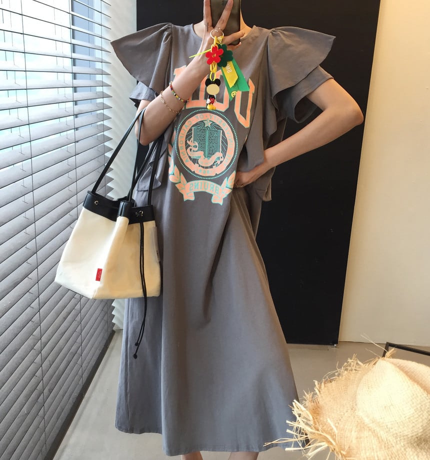 ワンピース Tシャツ ワンピドレス 膝下 ミモレ ミモレ丈 ロング ロング丈 袖あり 半袖 ボリューム袖 ラウンドネック 襟なし フリル かわいい シンプル カジュアル おしゃれ お洒落 かっこいい レトロ こなれ感 ラフ キュート 個性的 無地 柄 プリント 夏 10代 20代 レディース 女性用 女の子 通勤 学生 通学 デート お出かけ 女子会 お泊まり 休日 リゾート 旅行 普段使い 楽ちん フリーサイズ 大きめ ゆったり ゆる 灰色 グレー カーキ