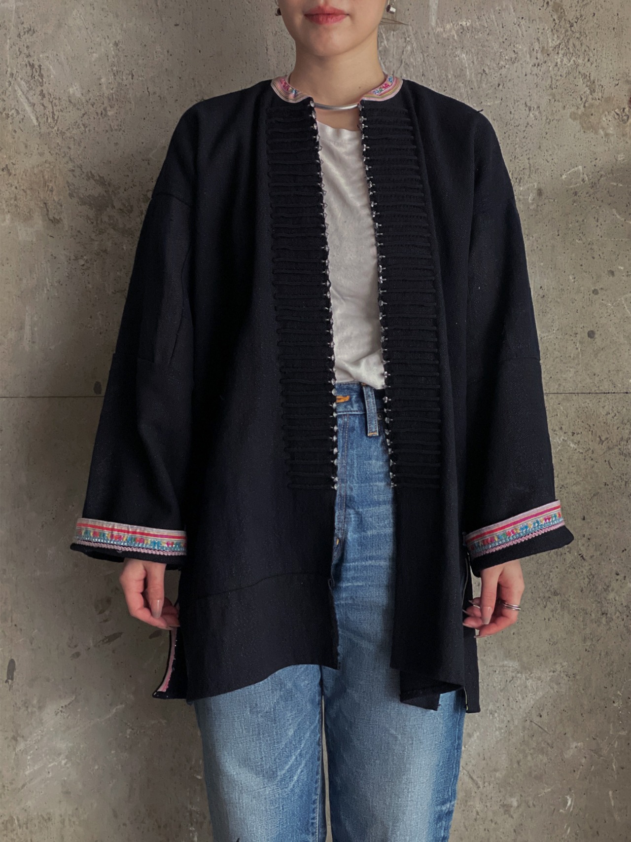 Dao tribe／ Vintage studded jacket