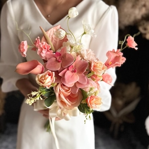 アプリコットピンク胡蝶蘭クラッチブーケ☆ブートニア