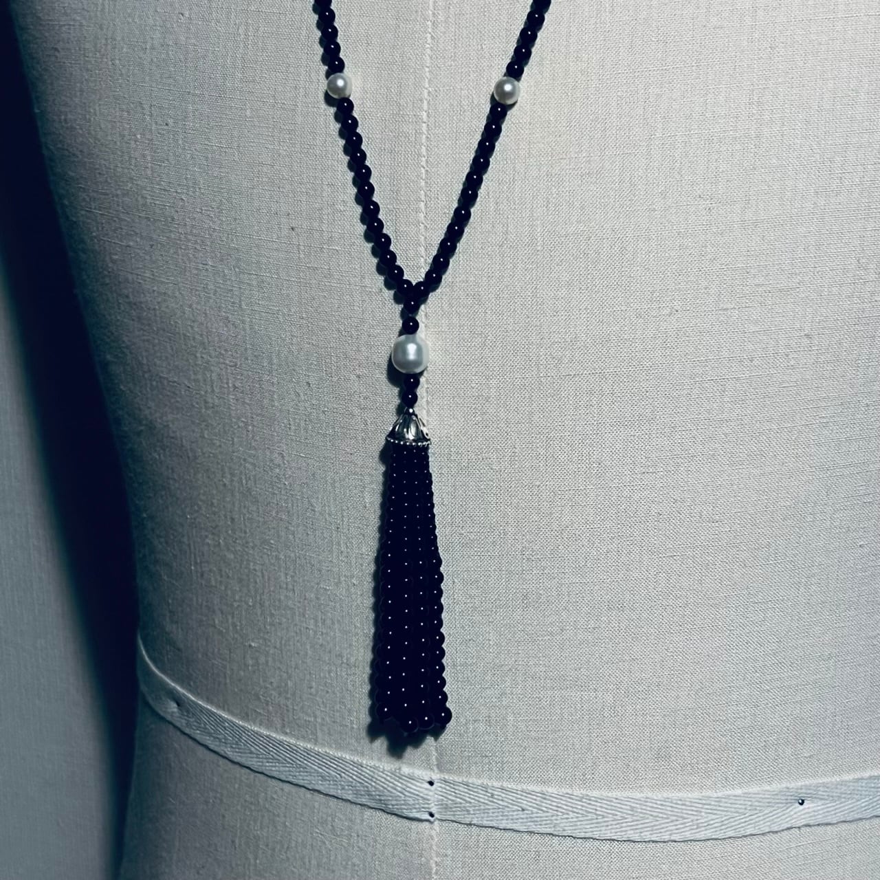 OLD TIFFANY & CO. Black Onyx & Pearl Tassel Long Necklace OLD TIFFANY & CO. Black Onyx & Pearl Tassel Long Necklace