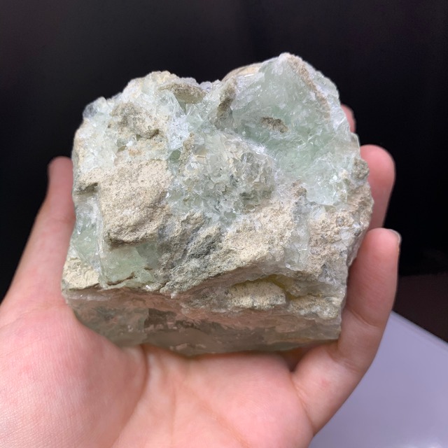 ハリーが住みついている原石・フローライト