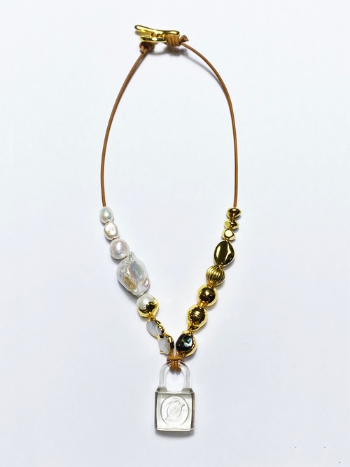 Padlocked Pearl Necklace - Gold