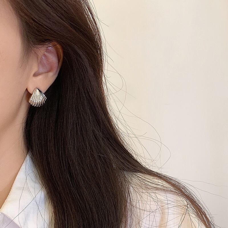 Vintage Shell Pierce