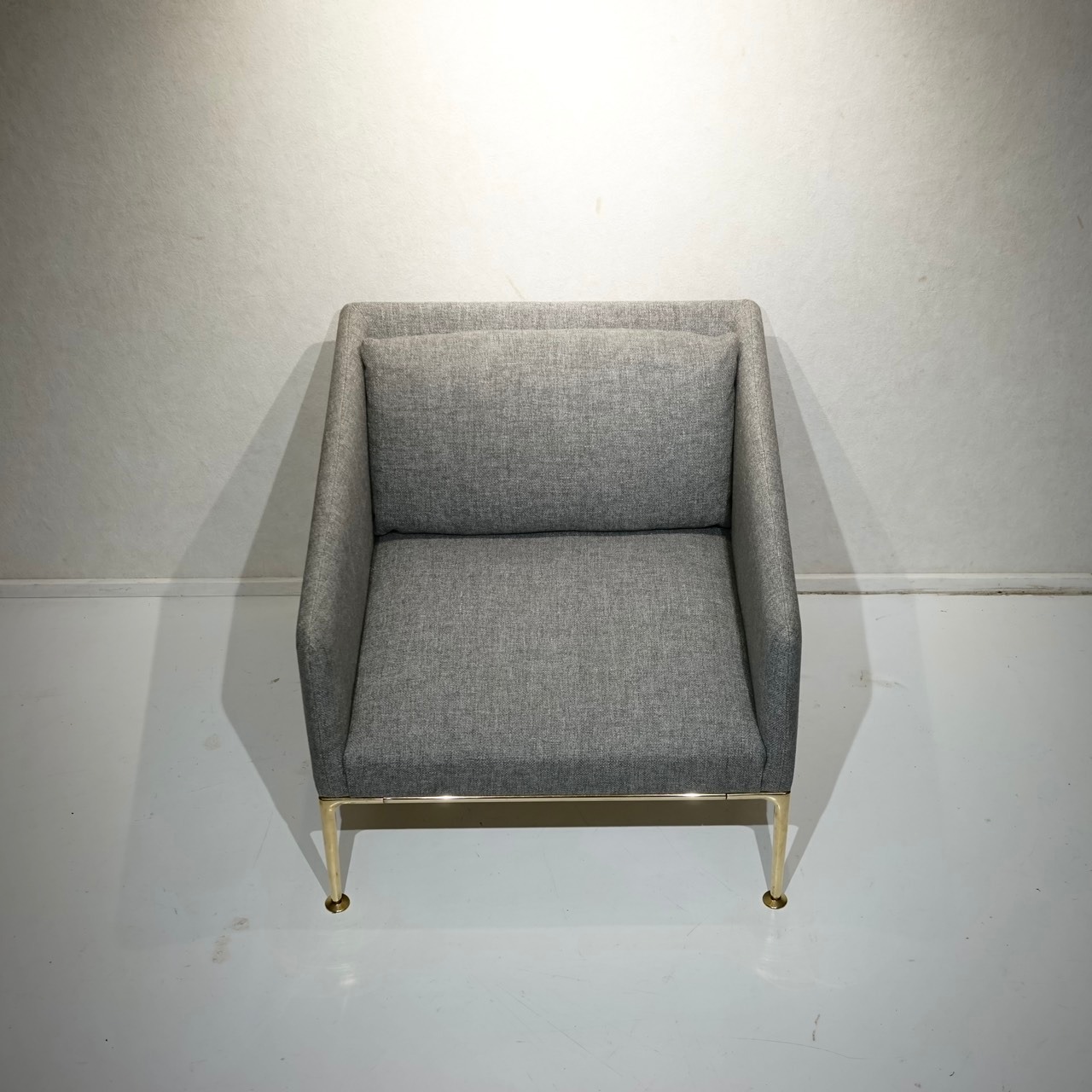 Time&Style タイムアンドスタイル Transit sofa brass トランジットソファ 1人掛け ソファ 1Pソファ パーソナルチェア ラウンジチェア ファブリック 真鍮フレーム モダン ラグジュアリー ホテルライク