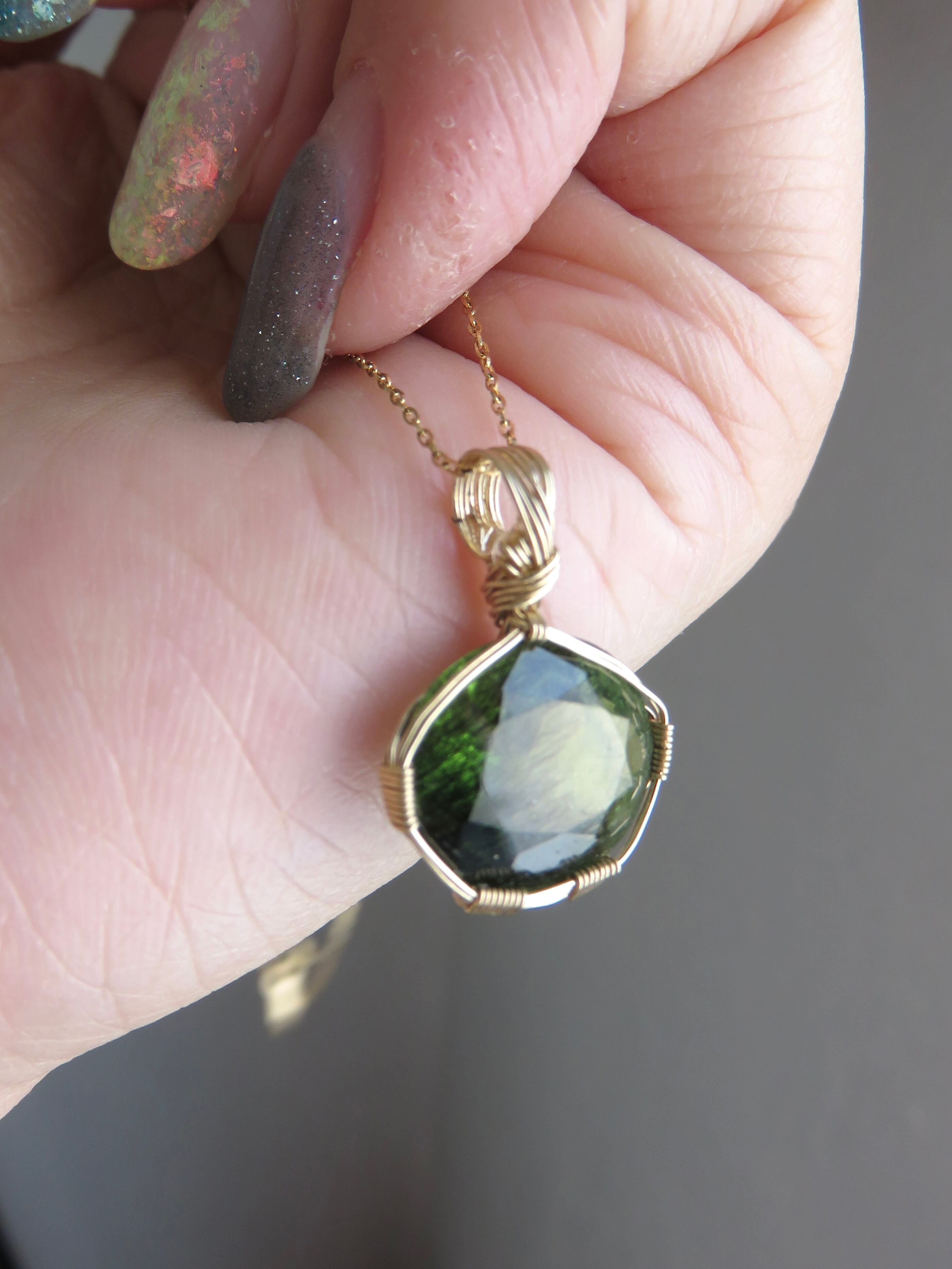 8月誕生石】ルチルペリドット(5.8ct)女神巻き®︎ペンダントトップ