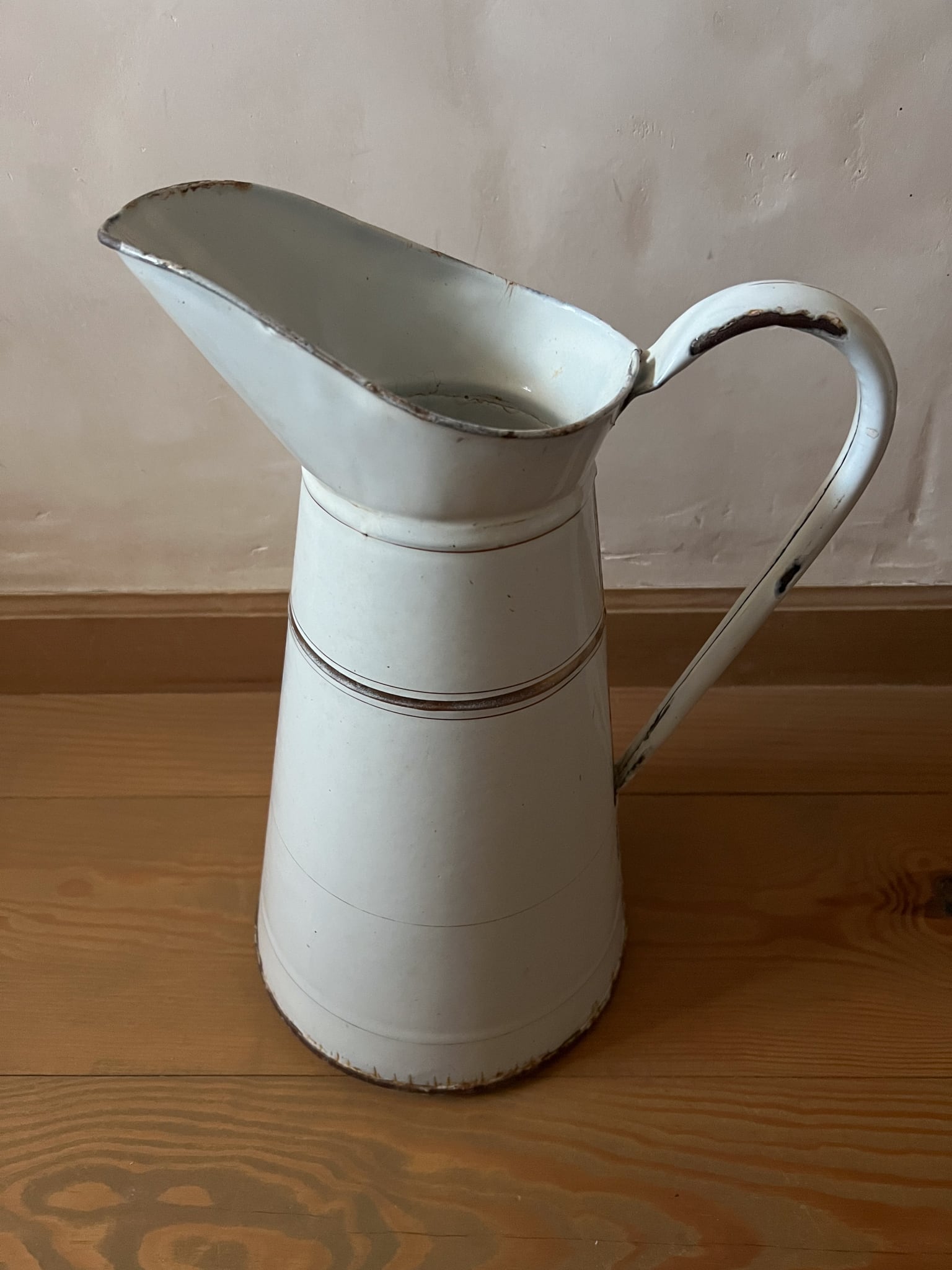 シンプルで可愛い大きめのホーロー製ジャグ フランスアンティーク ヴィンテージ