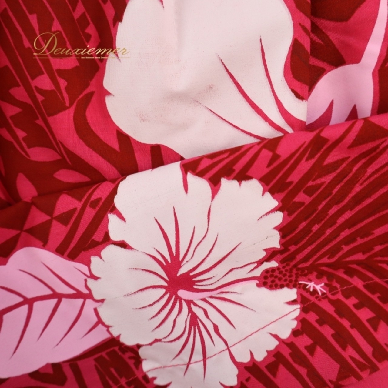 フラダンス 衣装 ツーピース セットアップ 上下セット ピンク系 HULA GIRLS ハイビスカス柄 ハワイアンプリント 花柄 植物柄 アロハ フラ ダンス レッスン 練習 華やか 鮮やか かわいい おしゃれ フリル 軽やか ホワイト系 ブラウン系 濃いピンク 白 茶 リゾート スポーツウェア おしゃれカジュアル