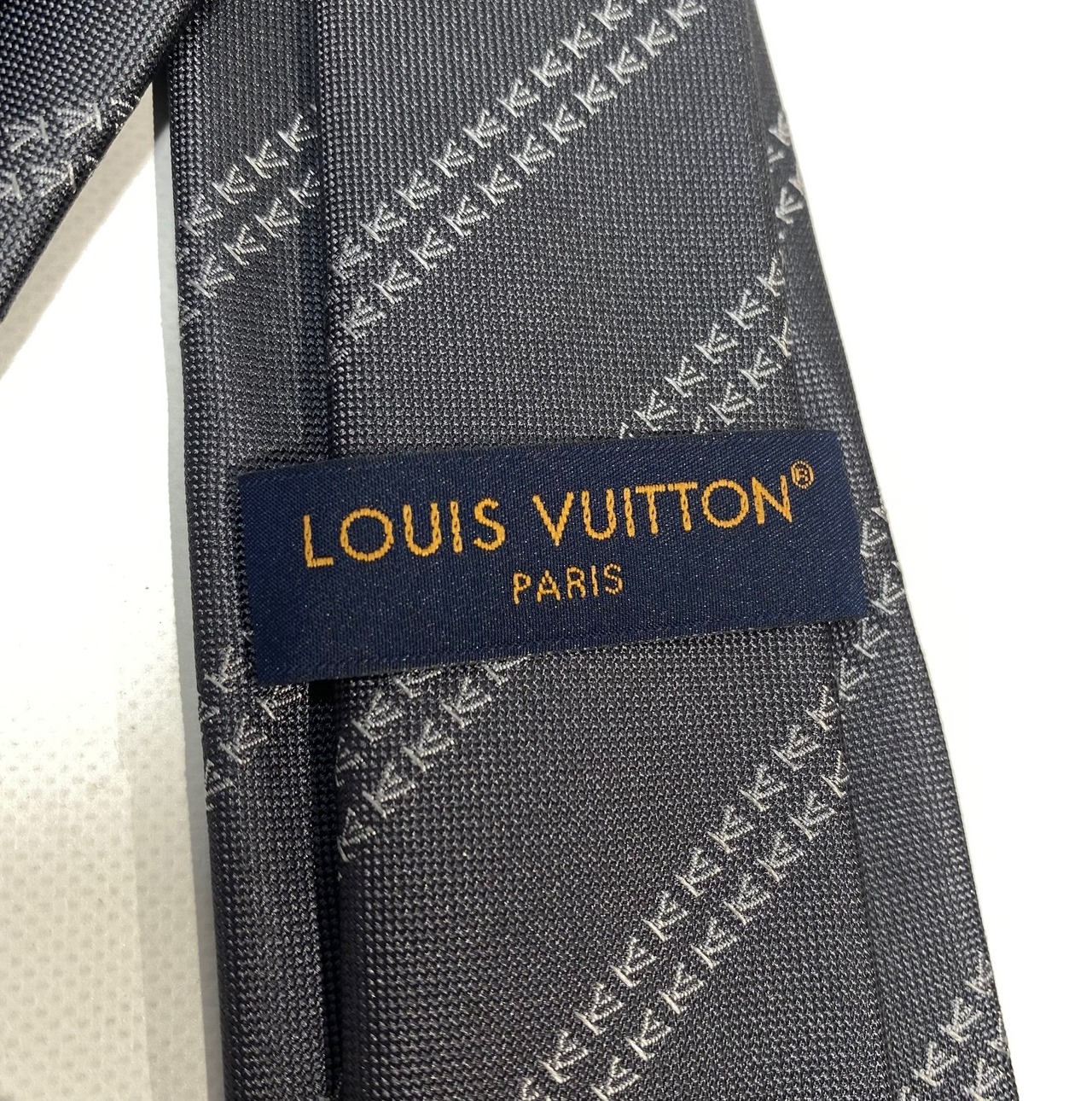 LOUIS VUITTON ルイヴィトン ネクタイ M90781 LVミニマルバンド 7㎝