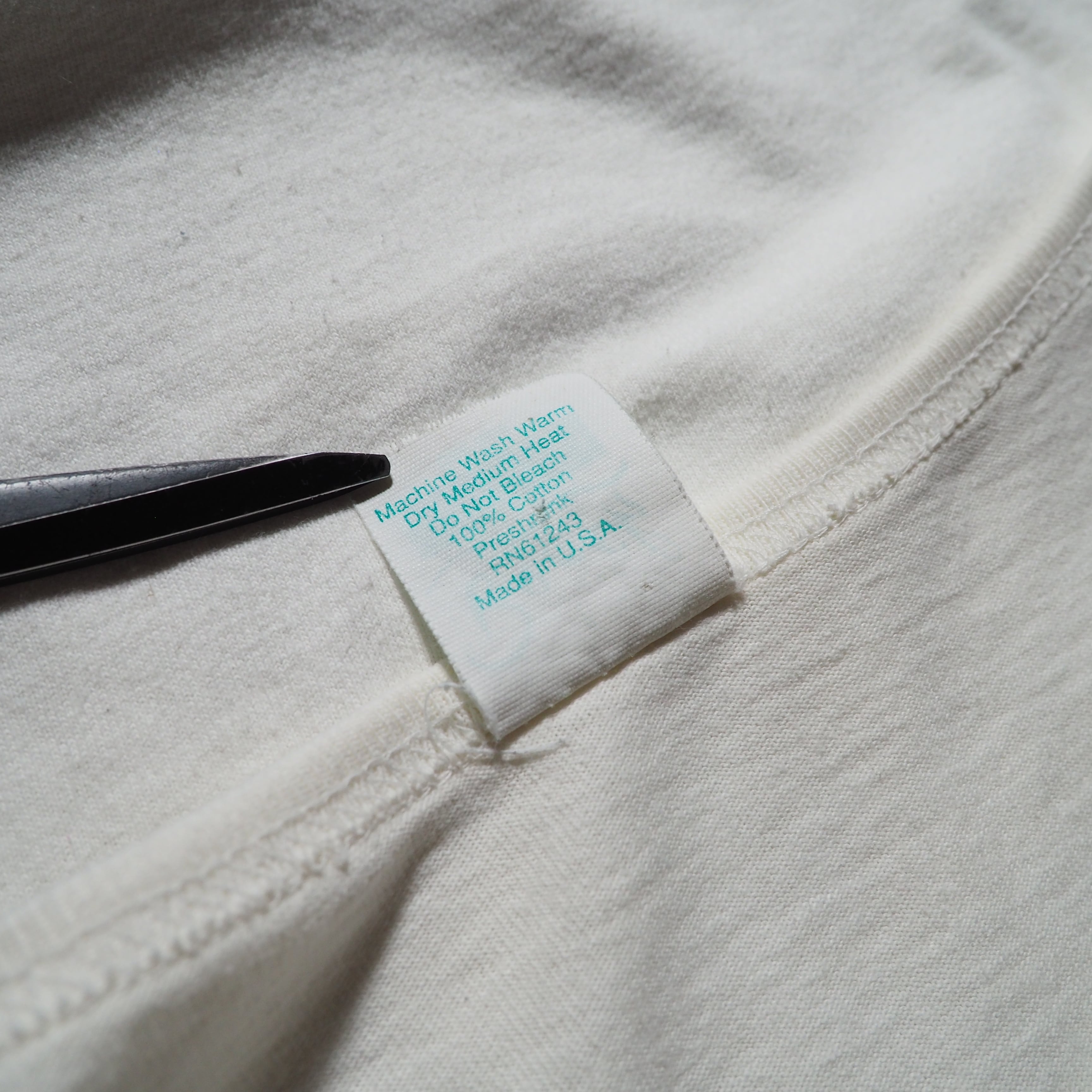 1990s ” Beach Bound ” Big Pocket Embbossed vintage loose SS Tee (made in Usa)