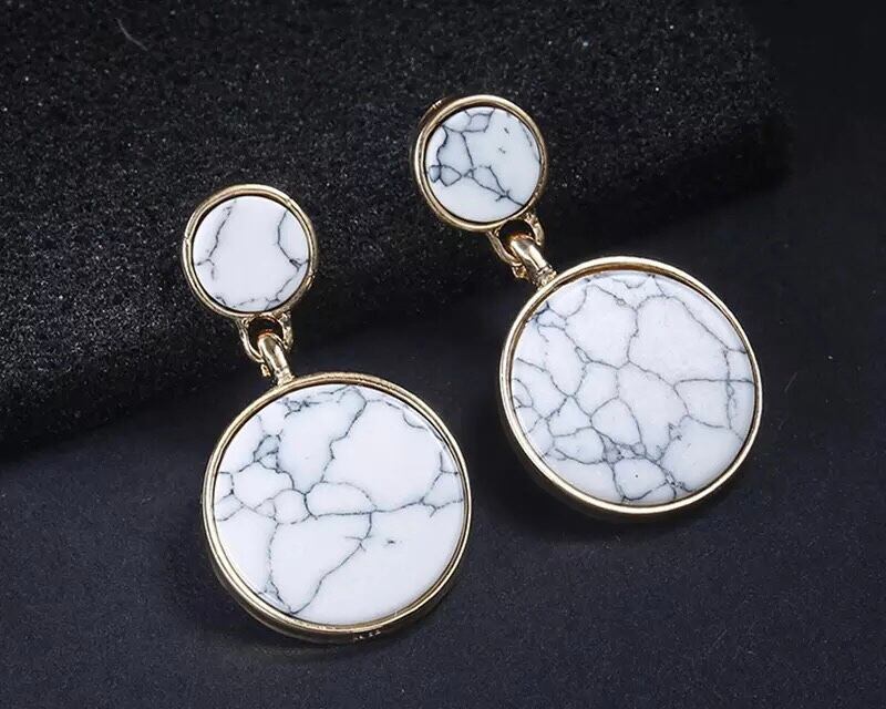 フロンティアイヤリング