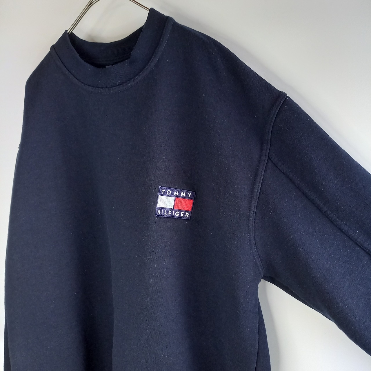 トミーヒルフィガー　クルーネック　スウェット　トレーナー　両面刺繍