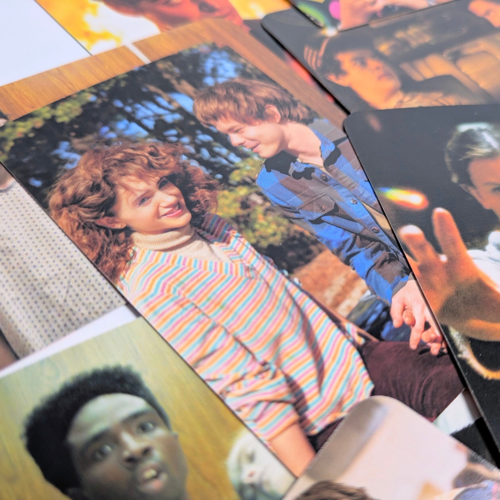 【 Stranger Things ( ストレンジャー・シングス ) 】LOMOカードセット(LOMO CARD:60PCS / STICKER:32PCS) 〚アメリカン雑貨 アメトイ〛