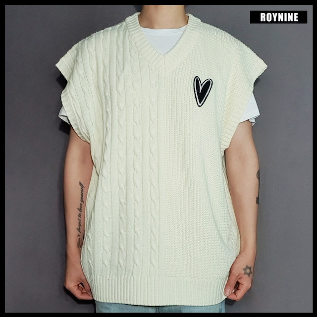 [ROYNINE] Ivory Half&Half Knit Vest 正規品 韓国ブランド 韓国ファッション 韓国代行 ニットベスト