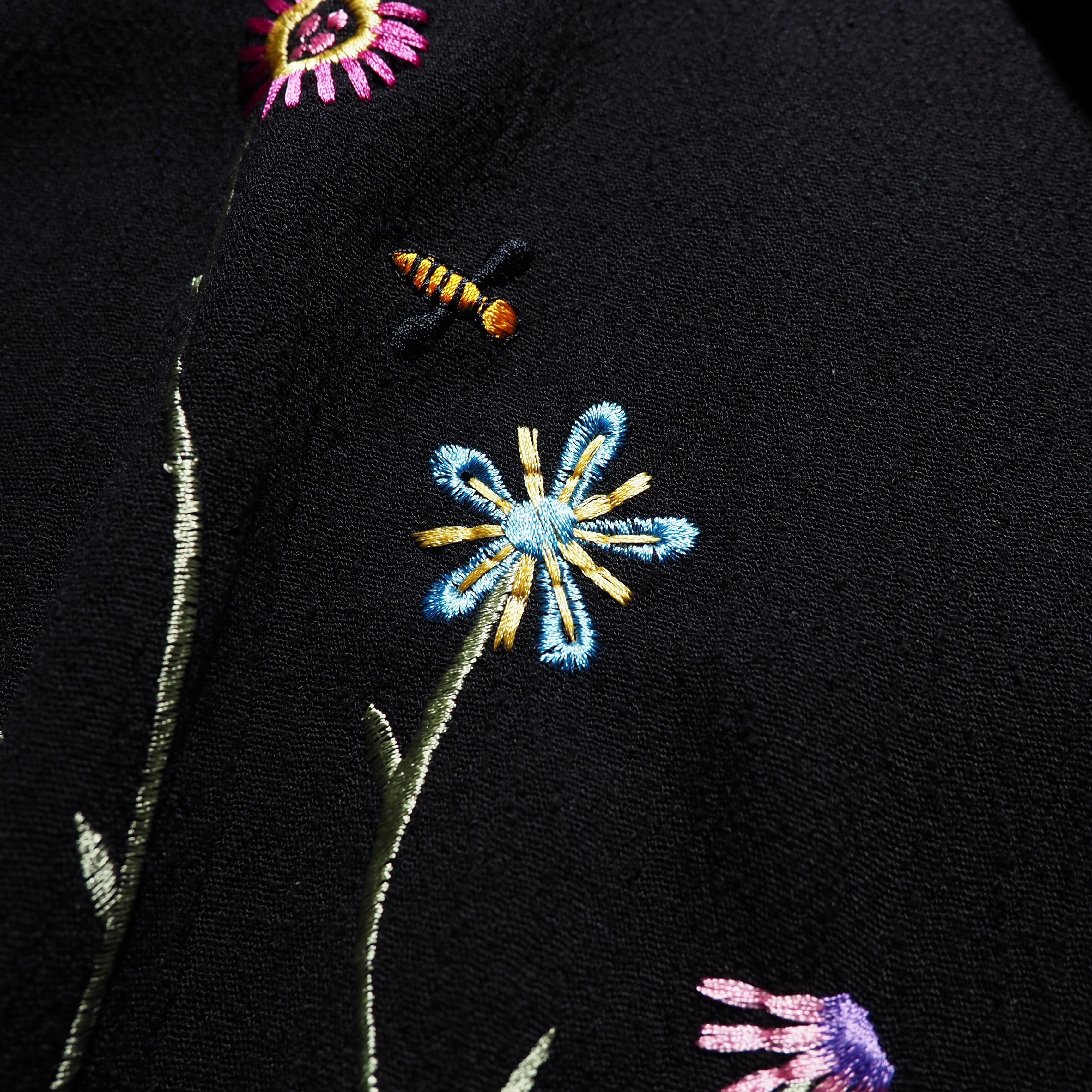 1990s Black mode pleats × Flower embroidery vintage SS open collar shirt (made in Usa)