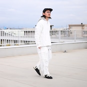 UNTRACE(アントレース)リネンファブリック、ハーフジッププルオーバー、オーバーパンツコーディネート