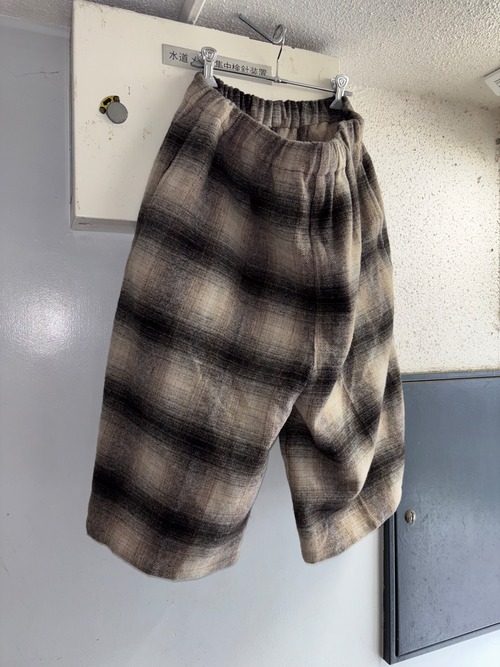 チェックショーツ