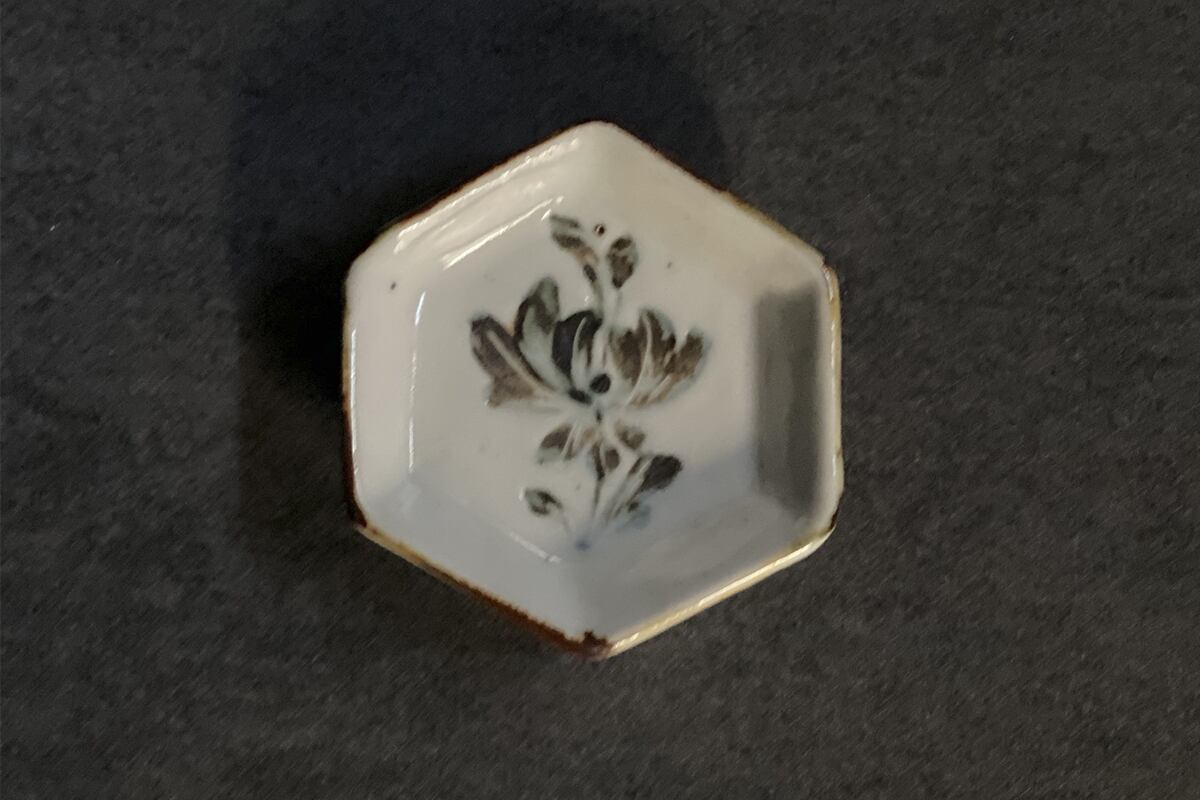 松本郁美貫入色絵二段重箱（女人神）蓋物