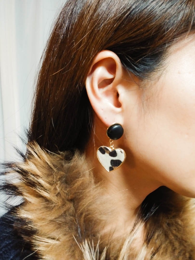 ハート型 ホワイトレオパード ピアス イヤリング ヒョウ柄 ハート