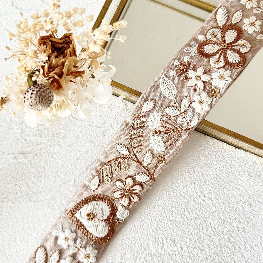 ハート [ベージュ] インド刺繍リボン 3231 | インド刺繍リボン