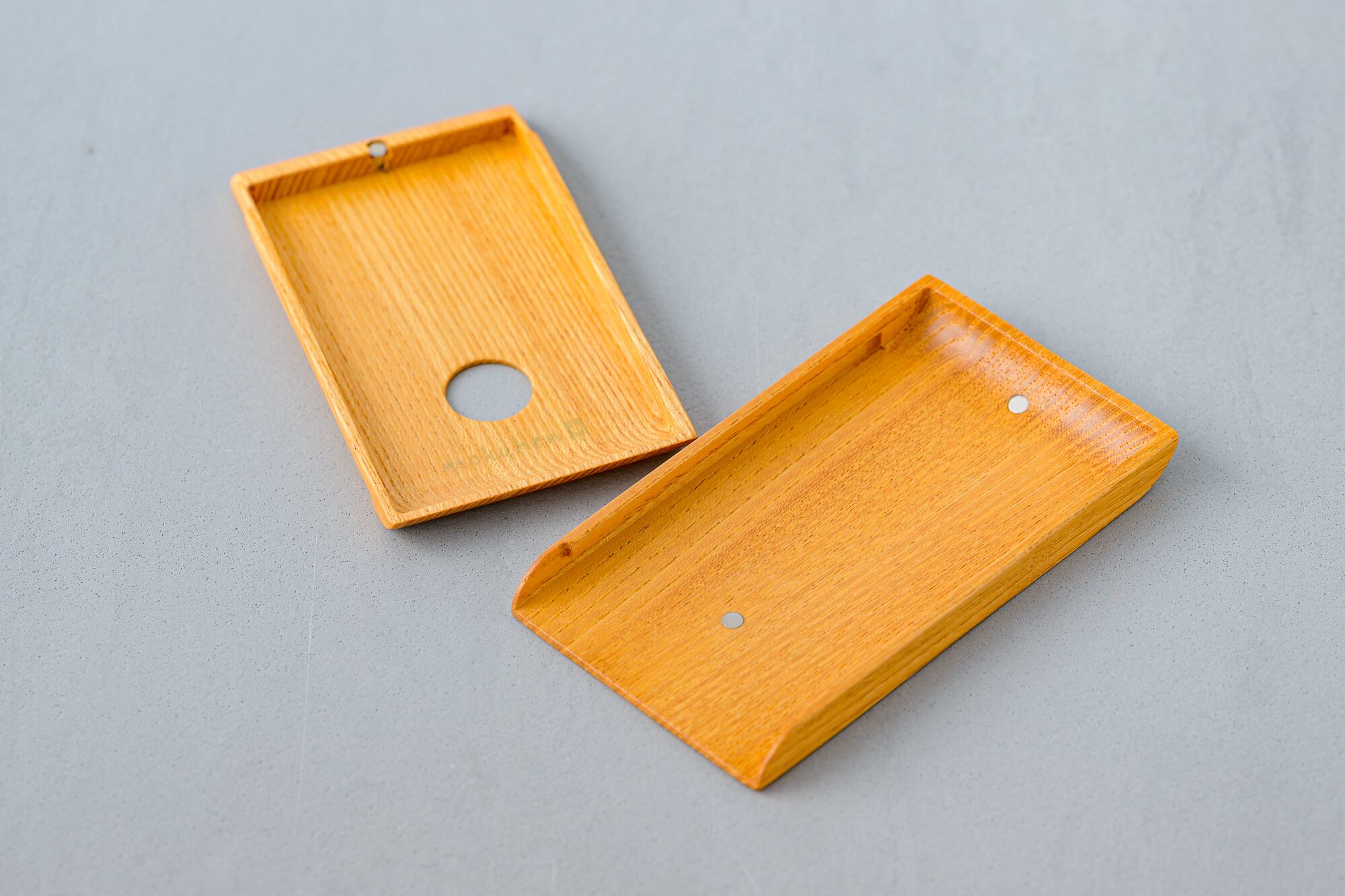 木製】 『カードケース』 NC加工技術を駆使した精密なスライド機構