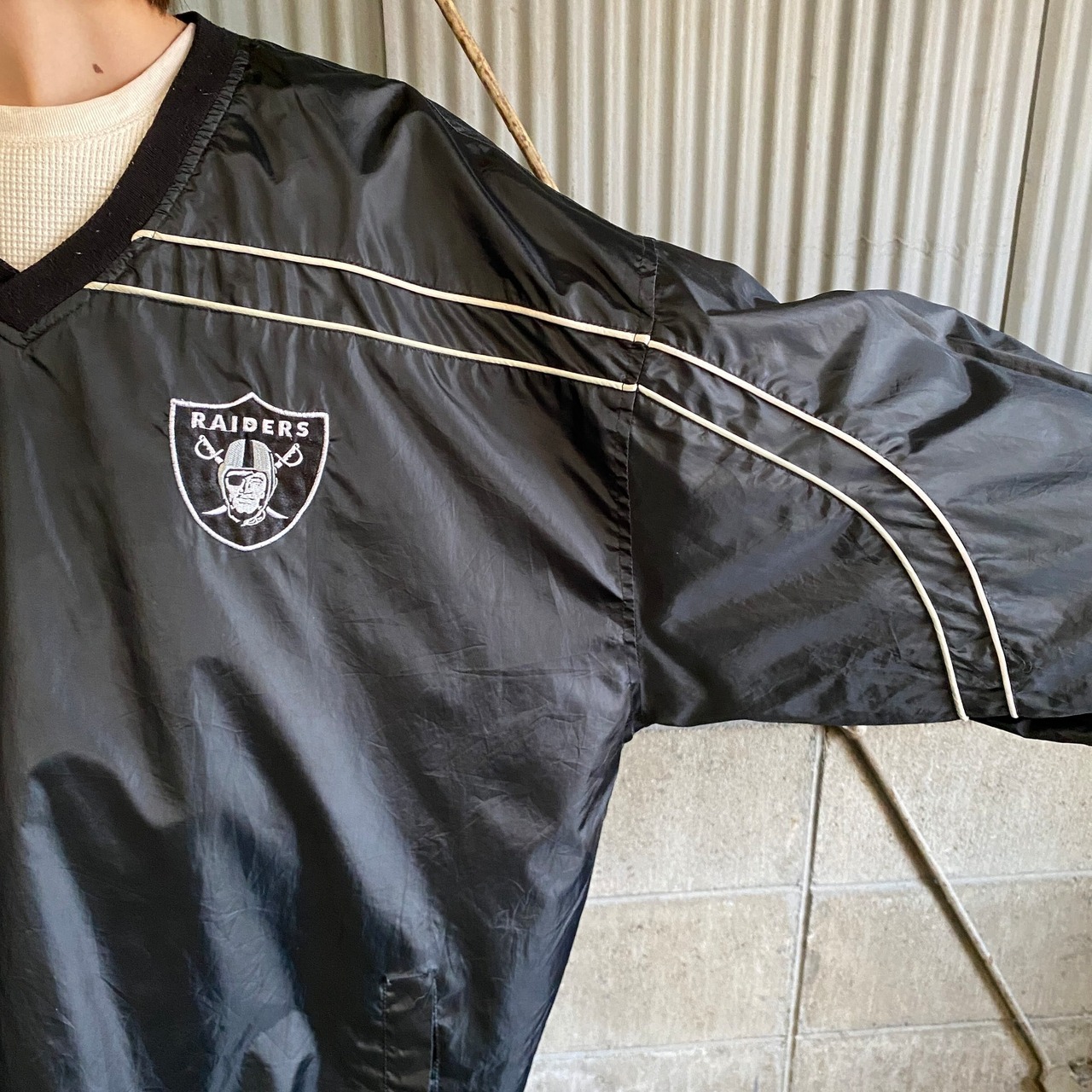NFL ラスベガス・レイダース ナイロンプルオーバー メンズXL 古着 