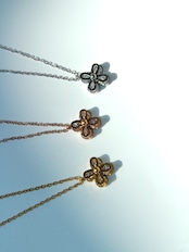 Flower zirconia necklace