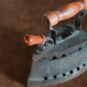 Iron / アイロン〈ブックエンド・店舗什器・ディスプレイ・アンティーク・ヴィンテージ〉114036