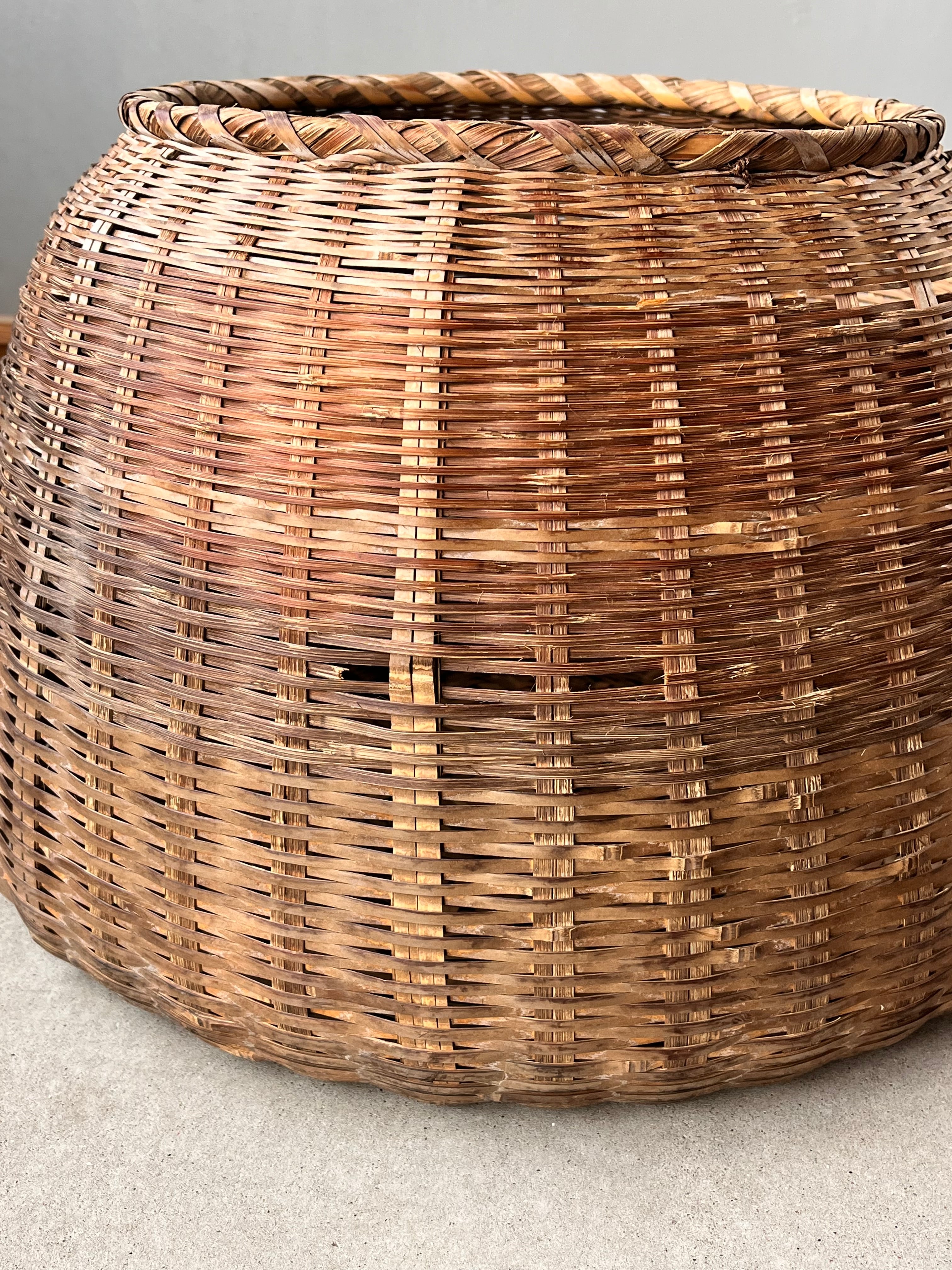 大きな魚籠 | Legacy Market［レガシーマーケット］｜古道具・古家具の販売